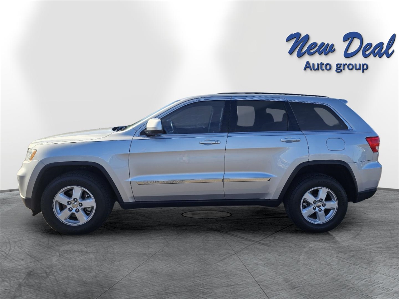 Jeep Grand Cherokee Laredo 2WD 2013
