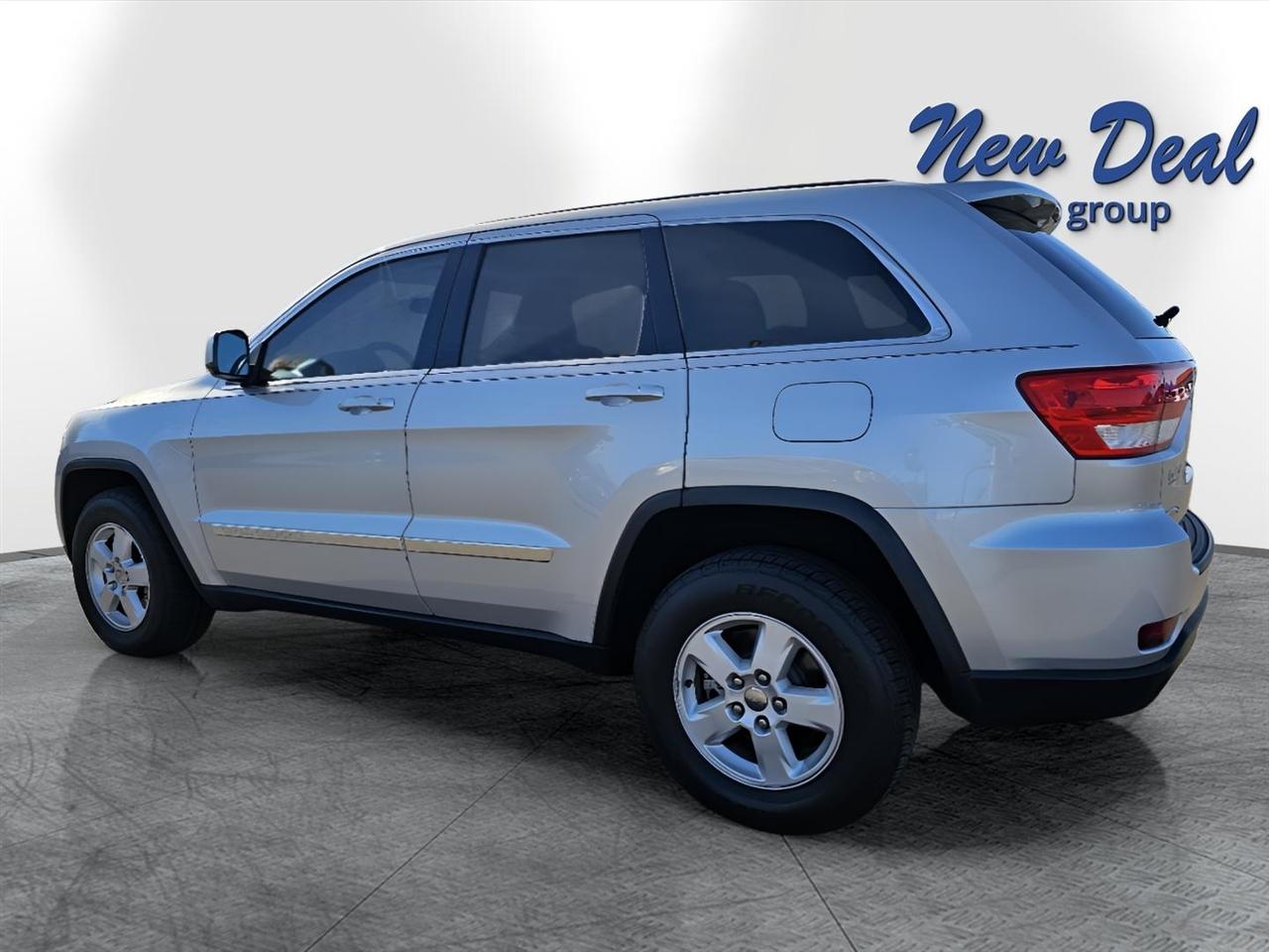 Jeep Grand Cherokee Laredo 2WD 2013