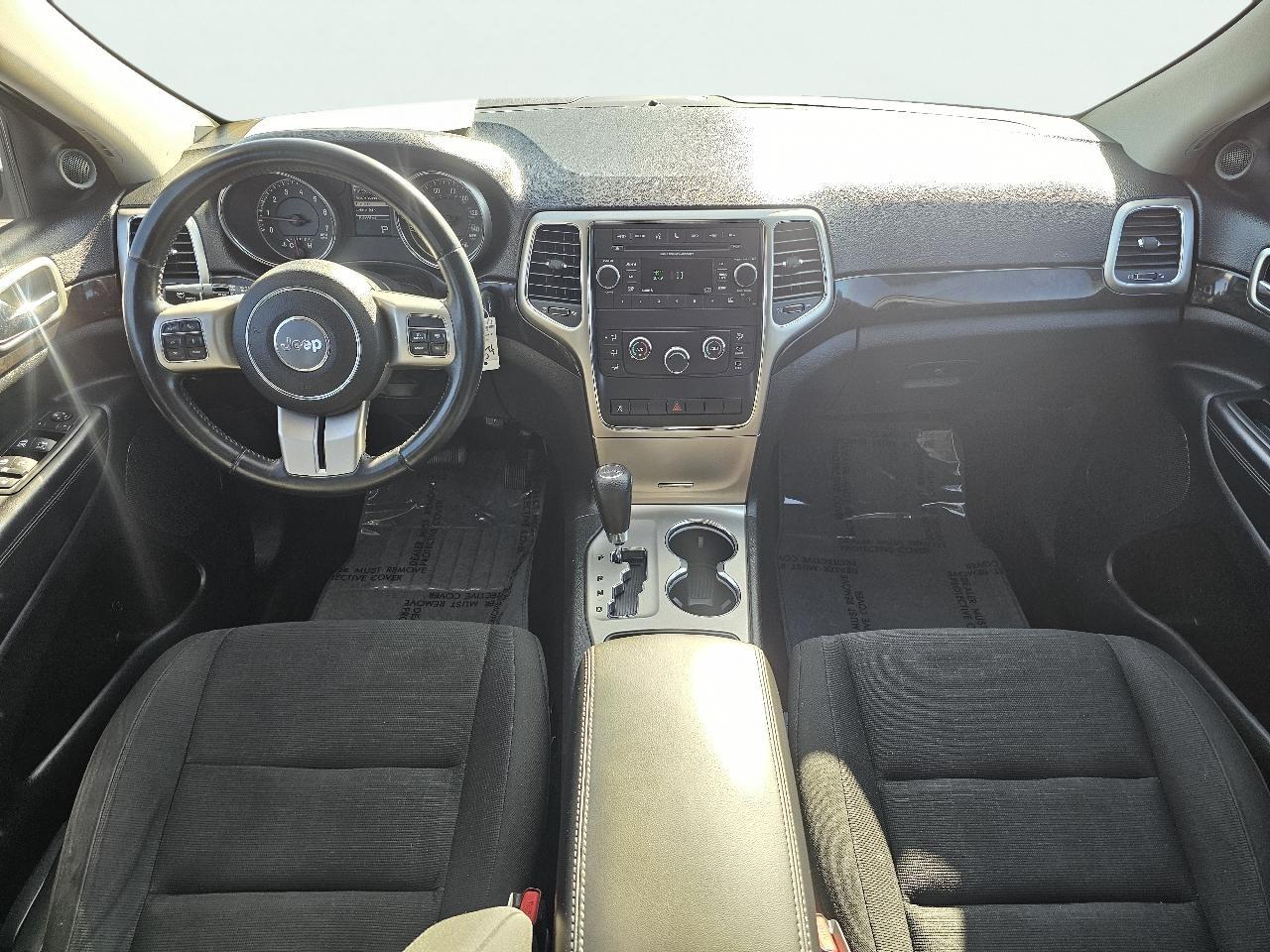 Jeep Grand Cherokee Laredo 2WD 2013