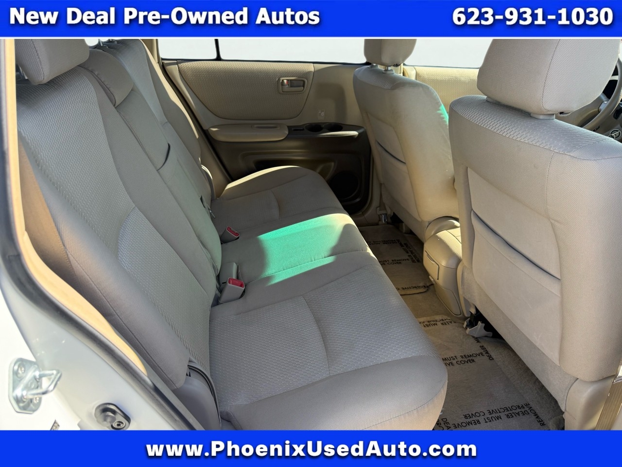 Toyota Highlander 2WD with 3rd-Row Seat 2005 Toyota Highlander 2WD with 3rd-Row Seat 2005