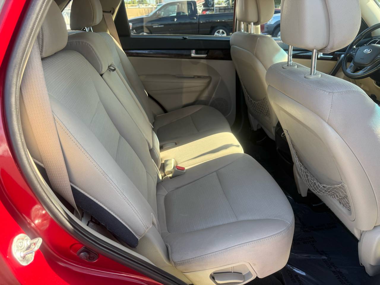 Kia Sorento LX 2WD 2014 Kia Sorento LX 2WD 2014