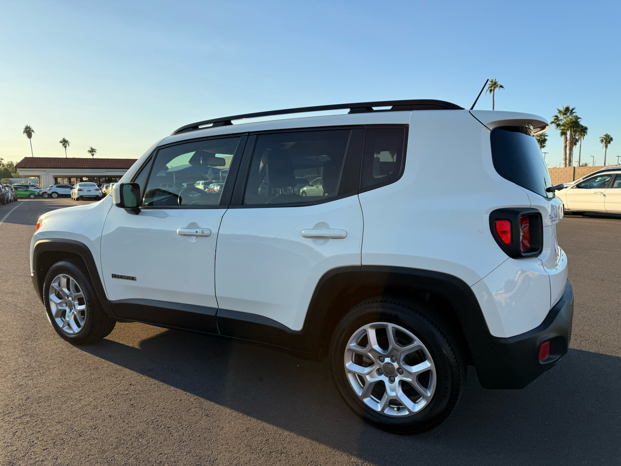 Jeep Renegade Latitude FWD 2017 Jeep Renegade Latitude FWD 2017
