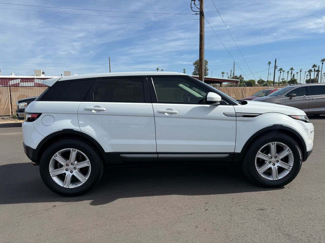 Land Rover Range Rover Evoque Pure Plus 5-Door 2015 Land Rover Range Rover Evoque Pure Plus 5-Door 2015
