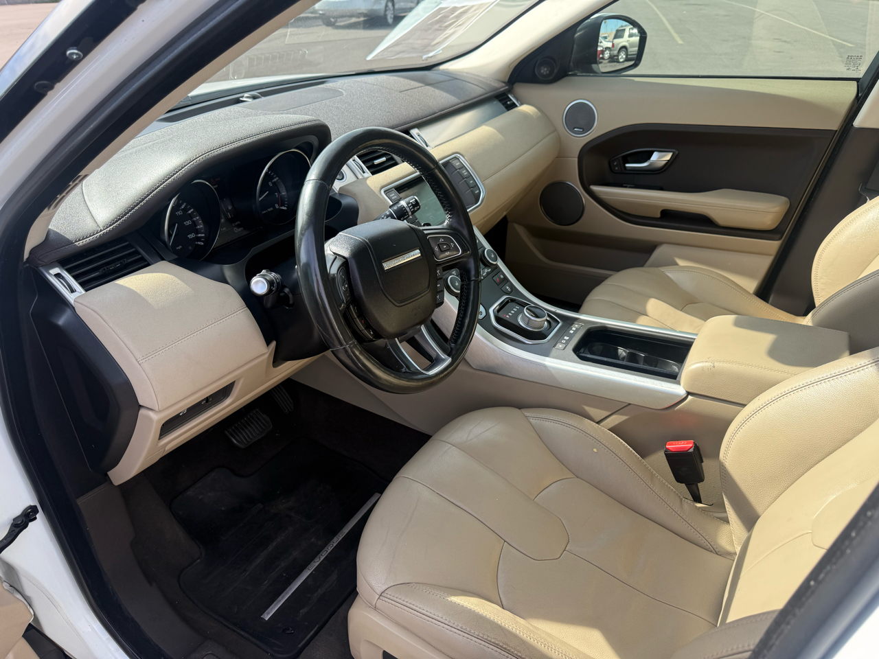 Land Rover Range Rover Evoque Pure Plus 5-Door 2015 Land Rover Range Rover Evoque Pure Plus 5-Door 2015