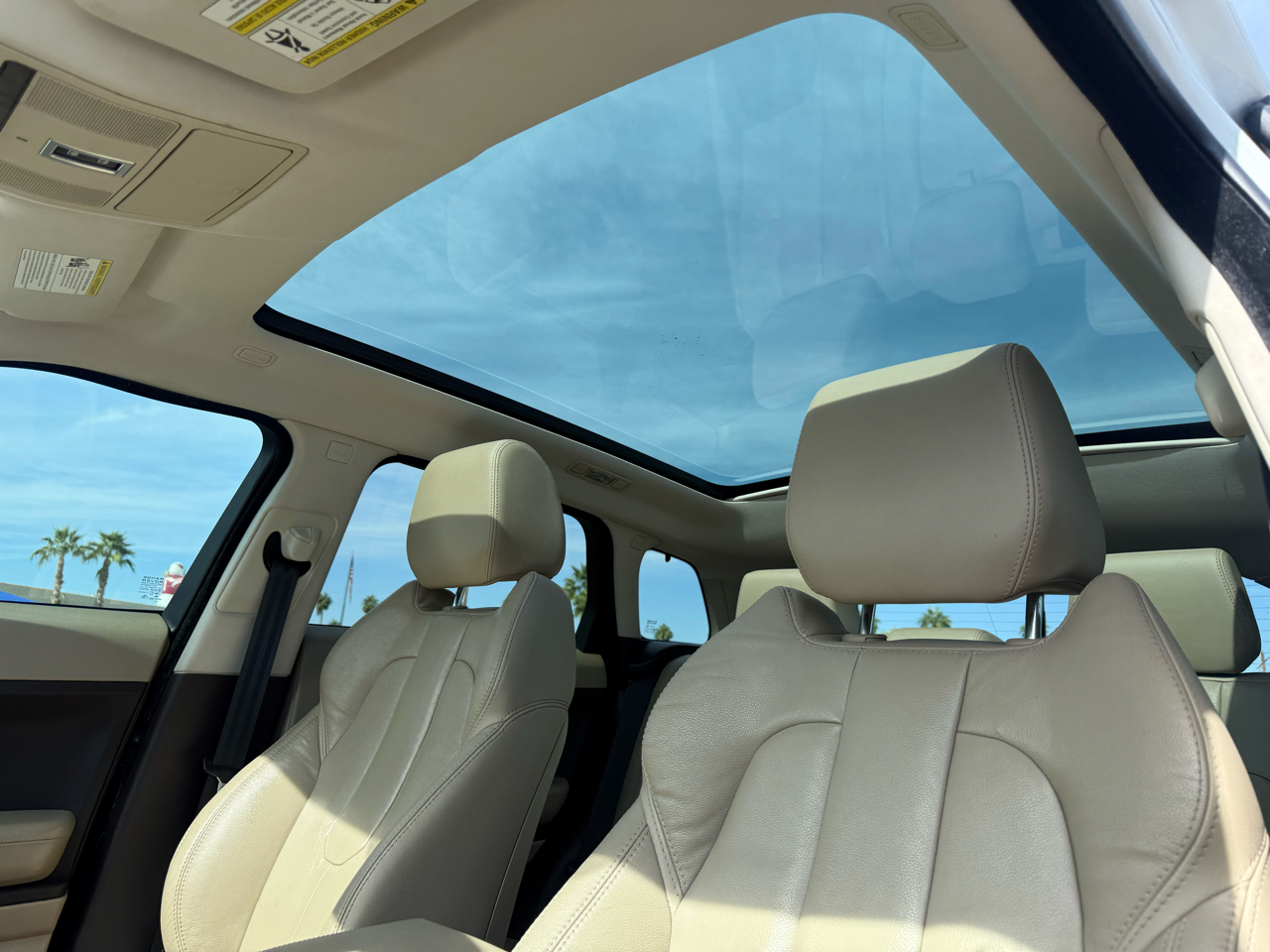 Land Rover Range Rover Evoque Pure Plus 5-Door 2015 Land Rover Range Rover Evoque Pure Plus 5-Door 2015