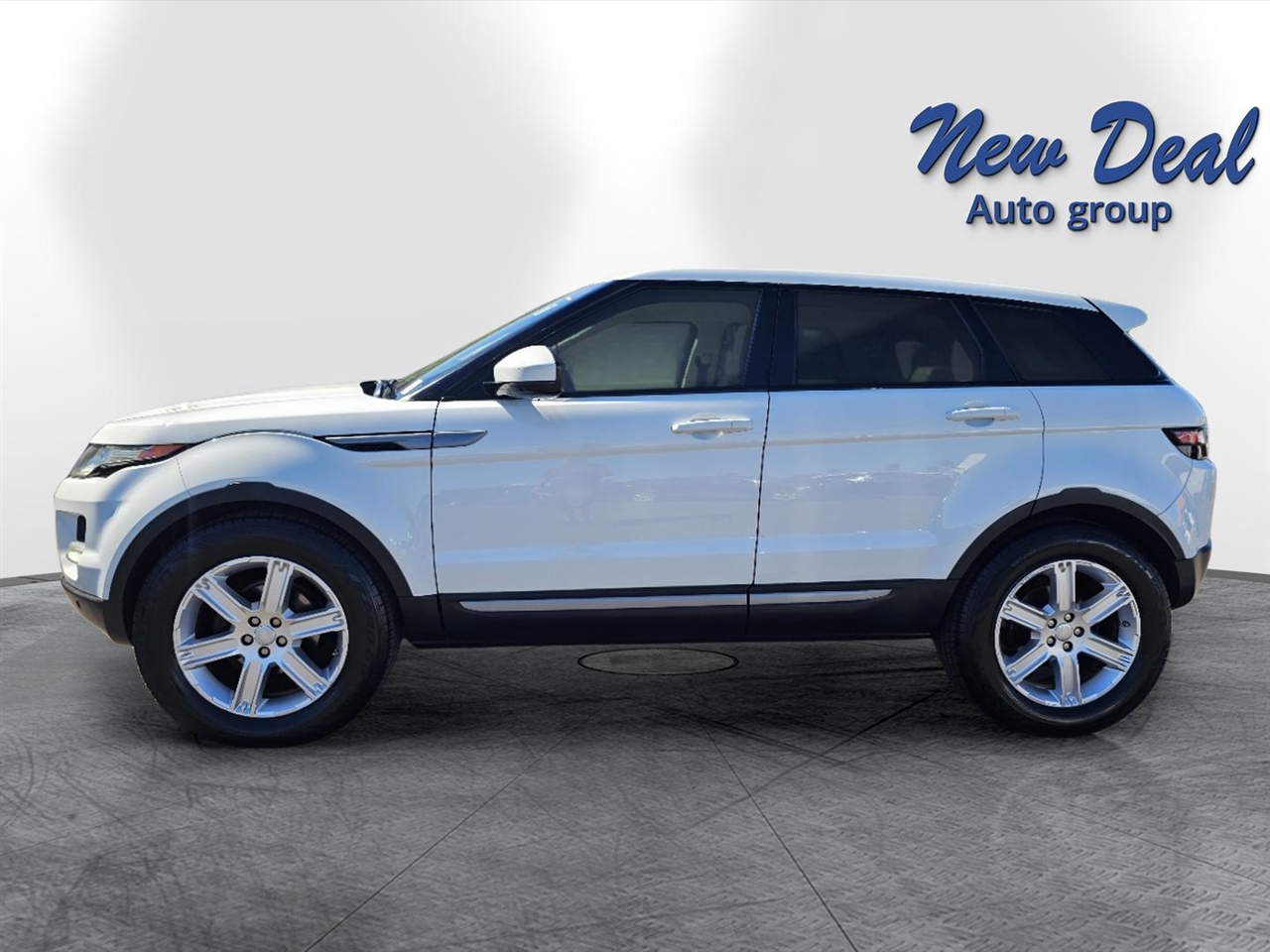 Land Rover Range Rover Evoque Pure Plus 5-Door 2015