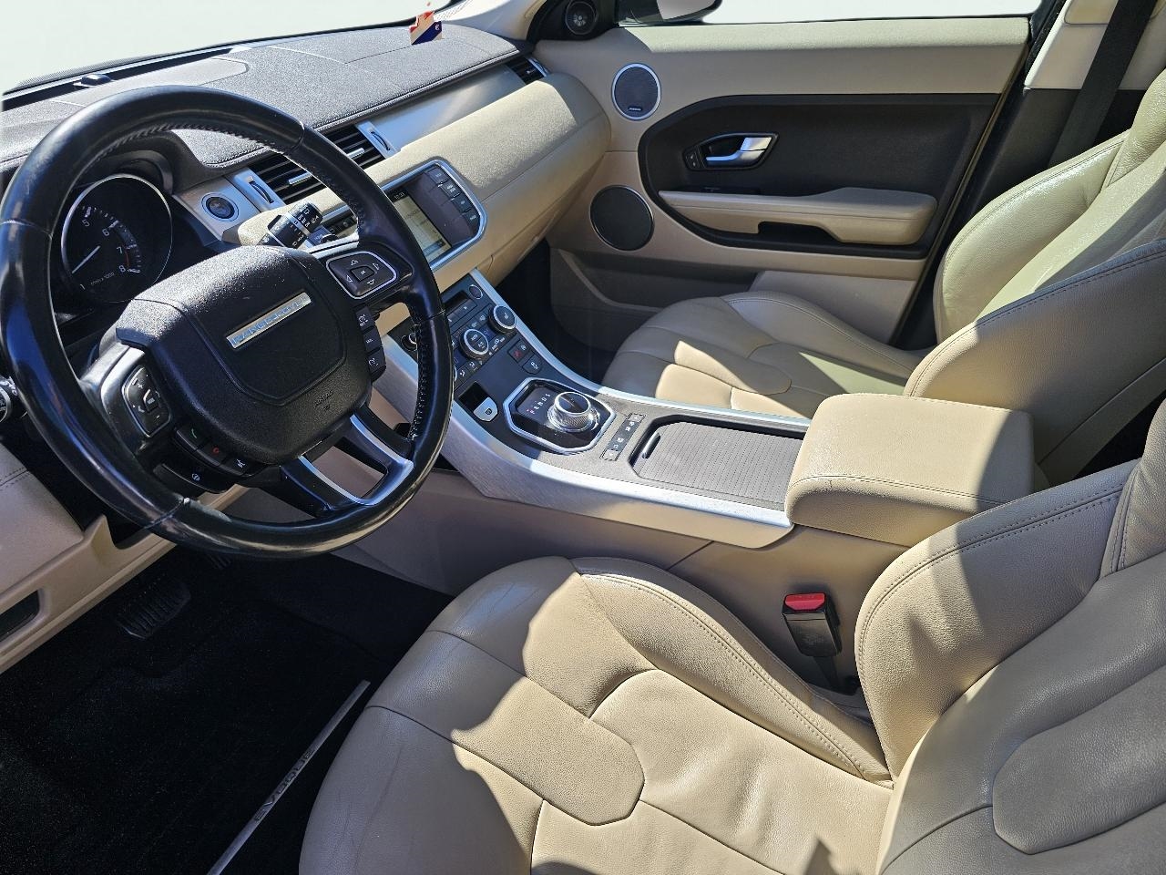 Land Rover Range Rover Evoque Pure Plus 5-Door 2015