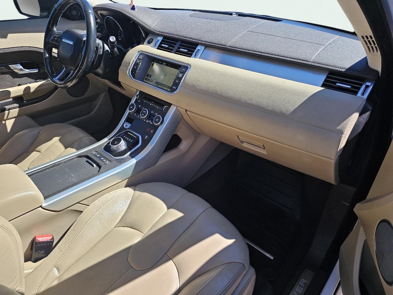 Land Rover Range Rover Evoque Pure Plus 5-Door 2015