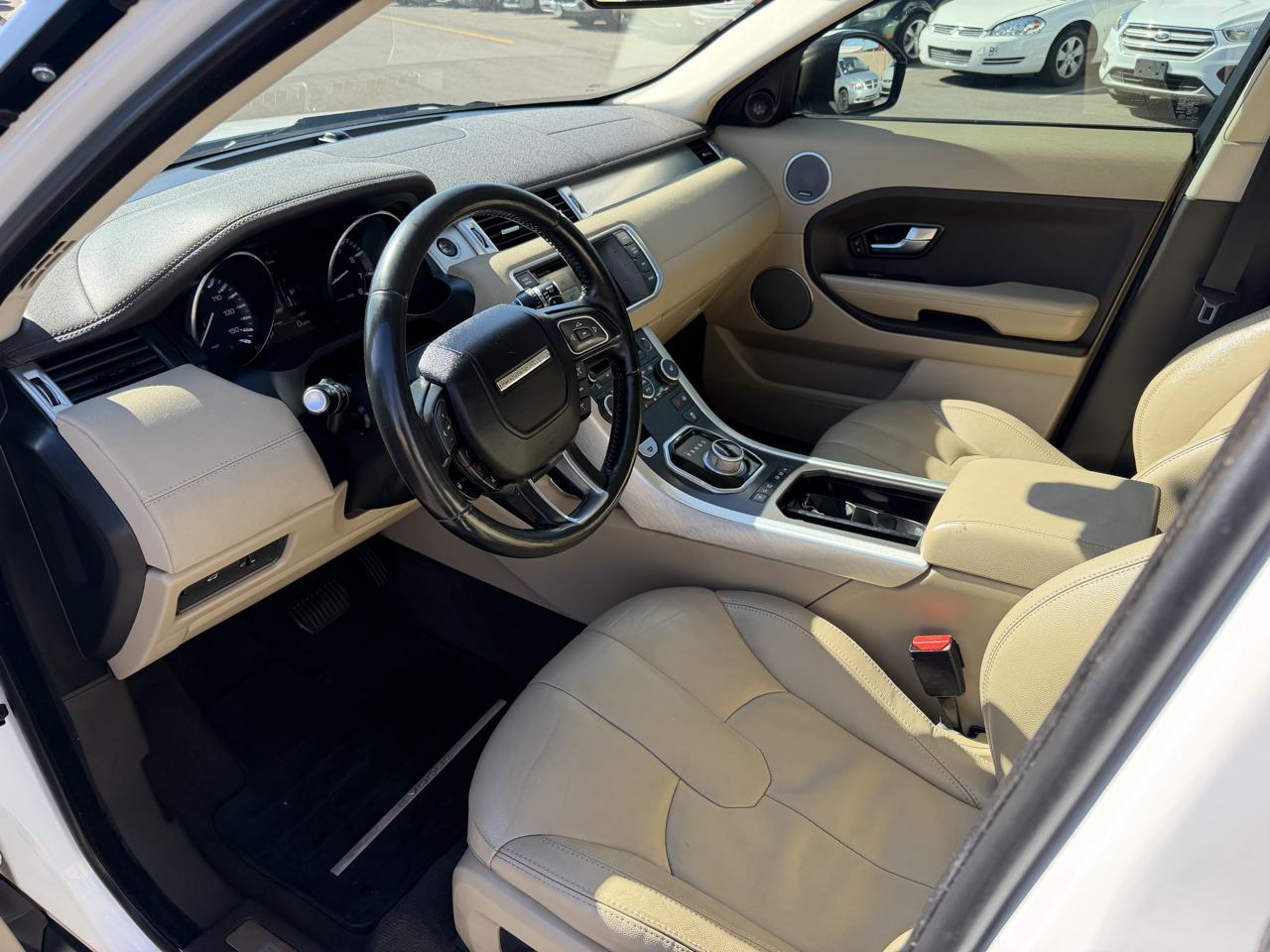 Land Rover Range Rover Evoque Pure Plus 5-Door 2015