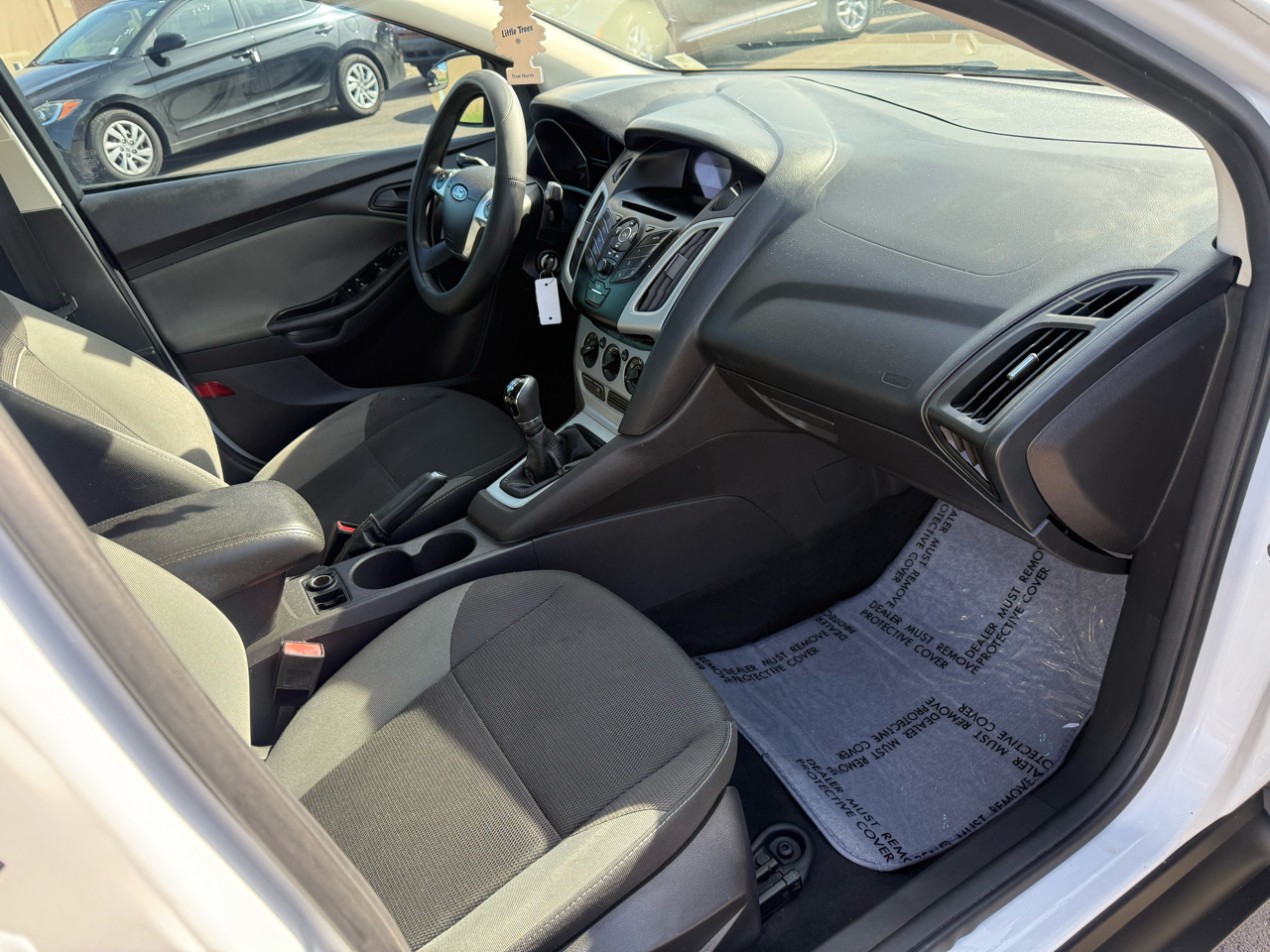 Ford Focus SE Sedan 2012 Ford Focus SE Sedan 2012