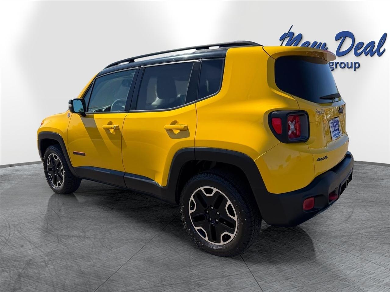 View vehicle photo 5