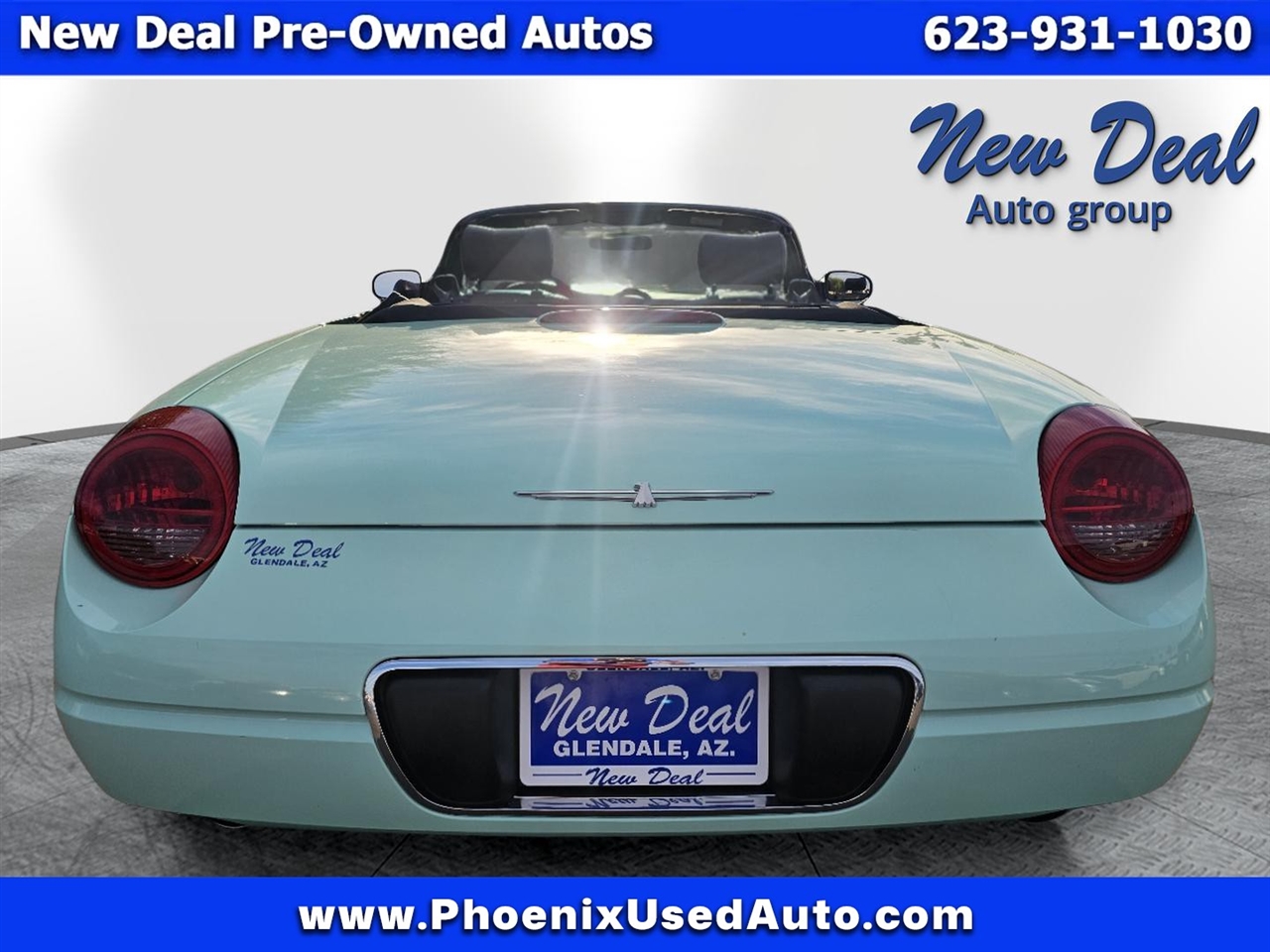 Ford Thunderbird Deluxe 2004