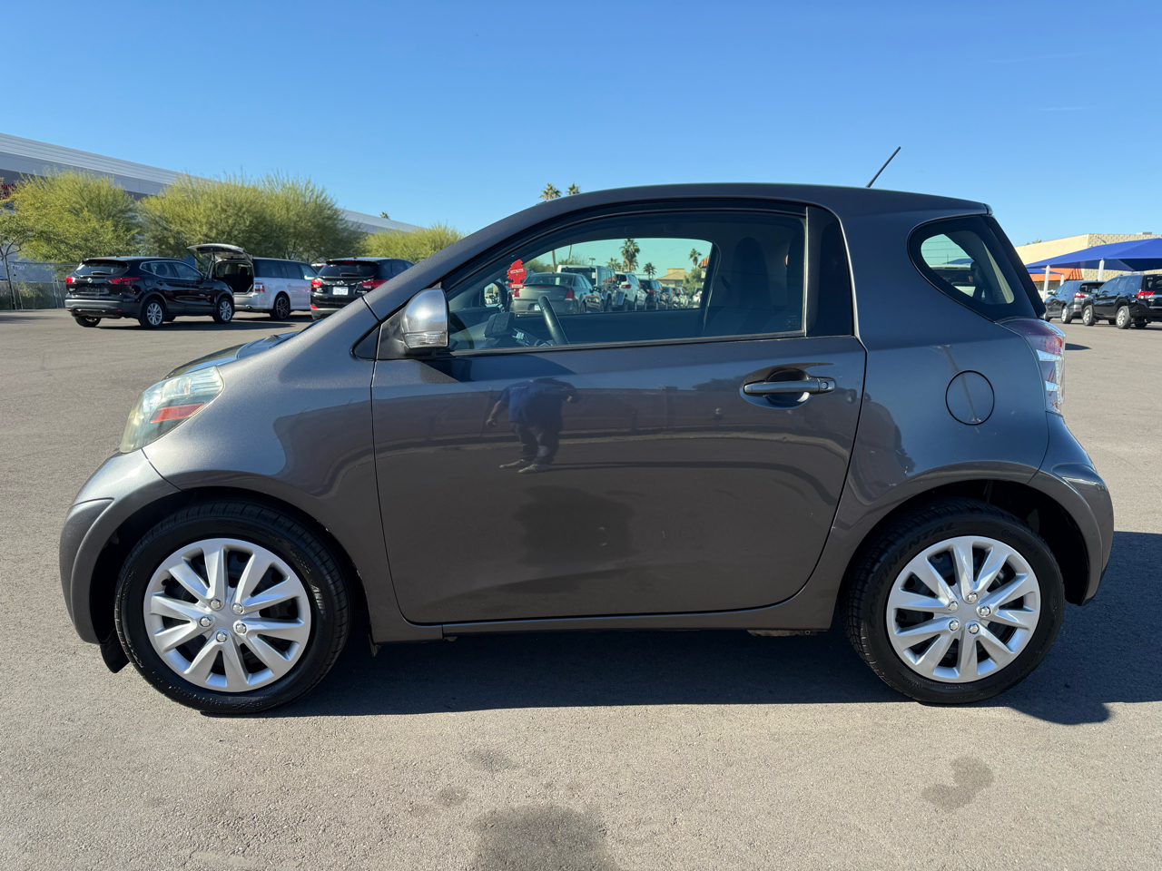 Scion iQ 3-Door Hatchback AT 2014