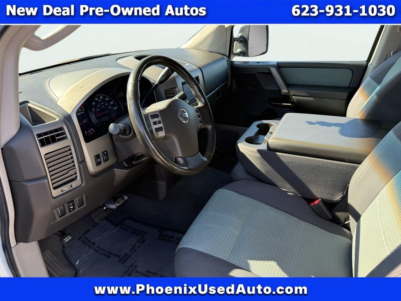 Nissan Titan XE Crew Cab 2WD 2004