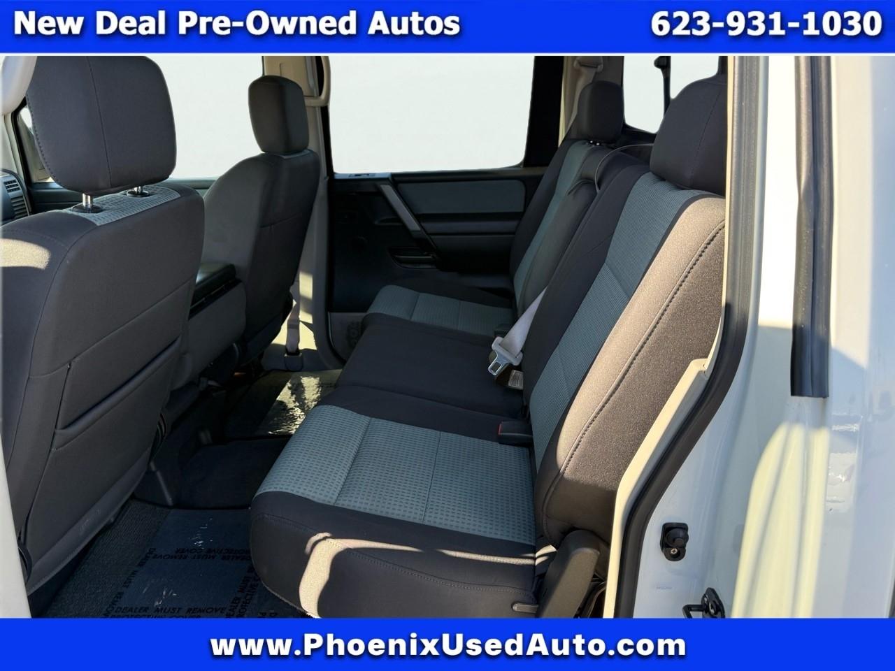 Nissan Titan XE Crew Cab 2WD 2004