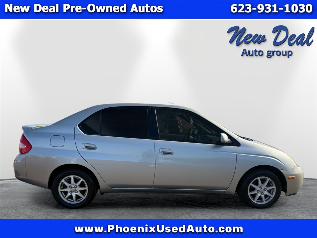 Toyota Prius 4-Door Sedan 2003