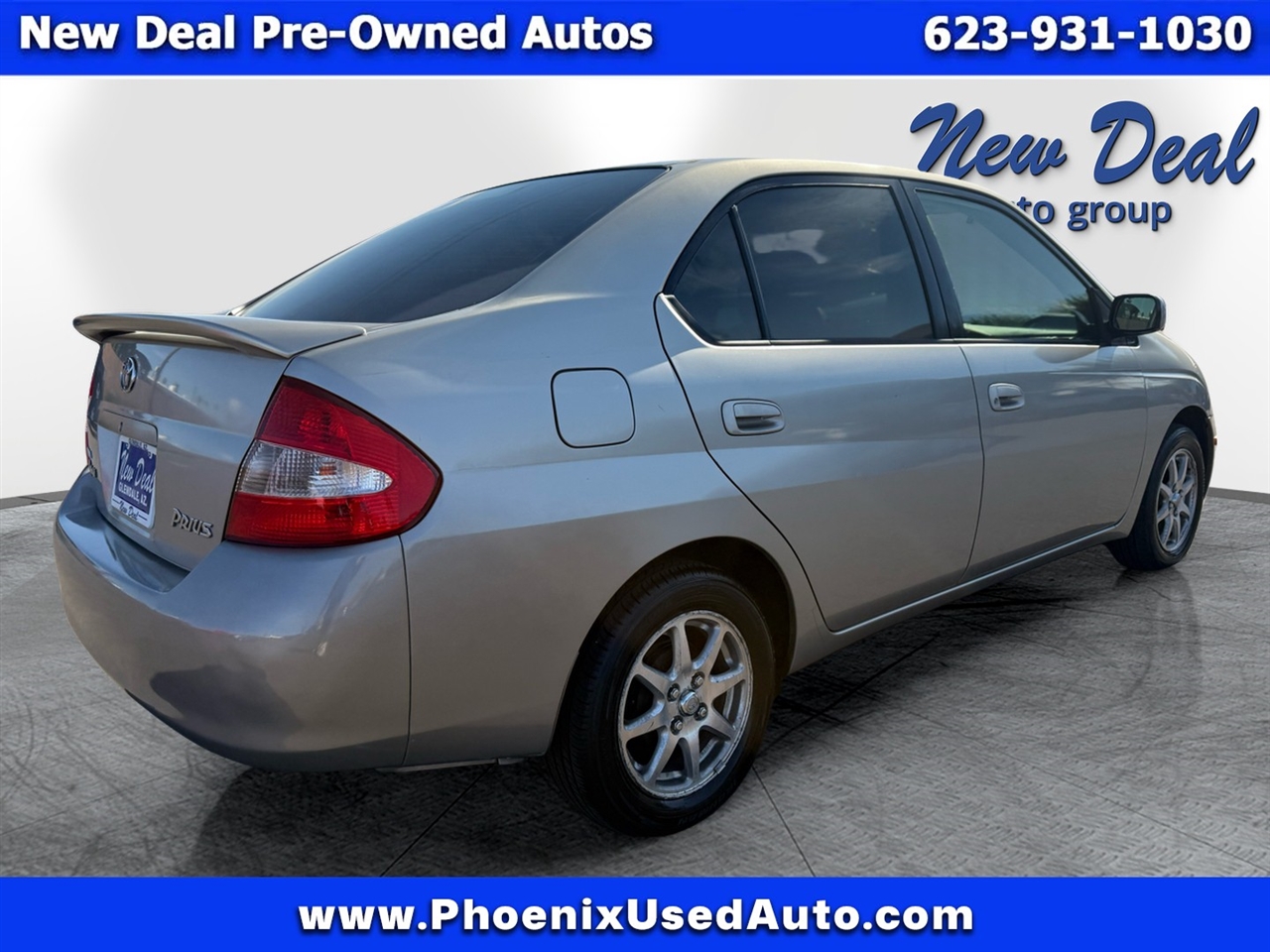 Toyota Prius 4-Door Sedan 2003