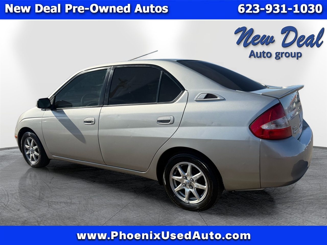 Toyota Prius 4-Door Sedan 2003