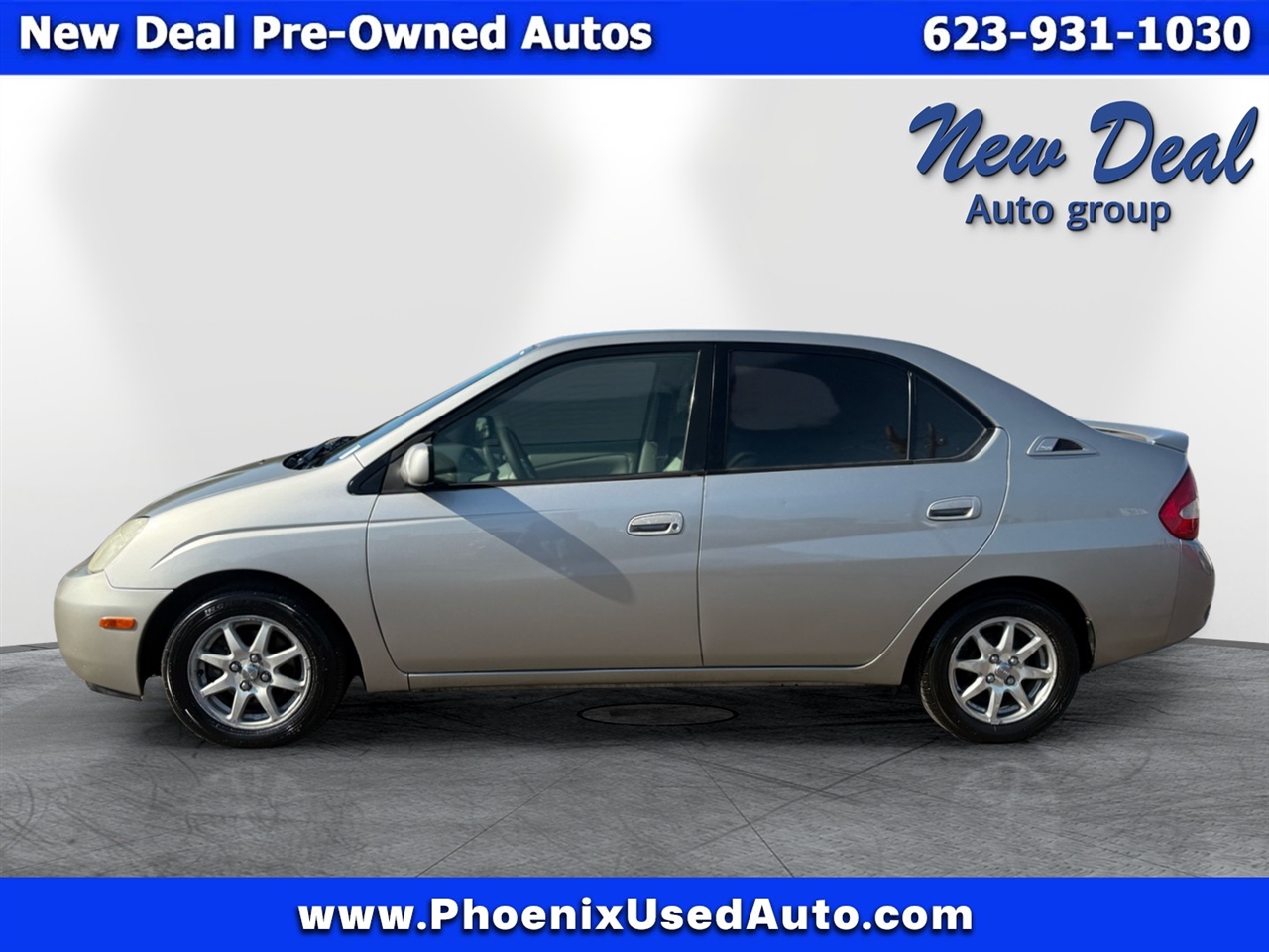 Toyota Prius 4-Door Sedan 2003