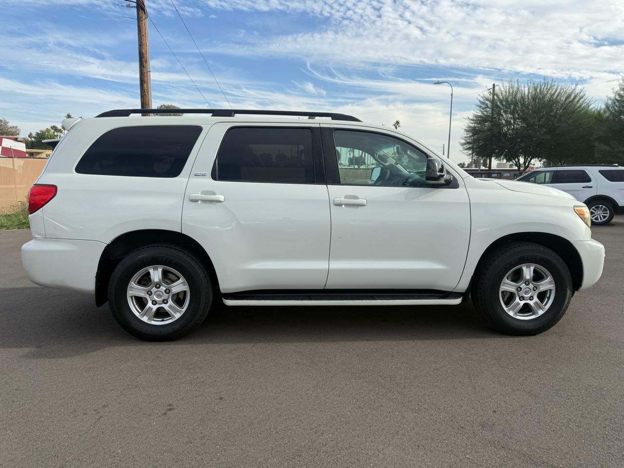 Toyota Sequoia SR5 5.7L 2WD 2008
