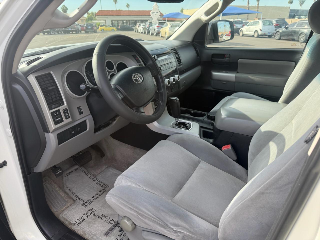 Toyota Sequoia SR5 5.7L 2WD 2008