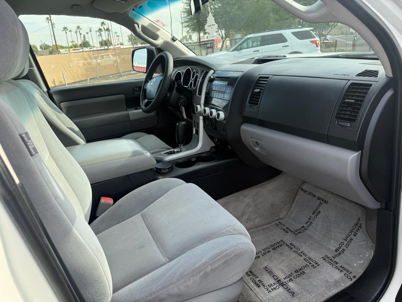 Toyota Sequoia SR5 5.7L 2WD 2008