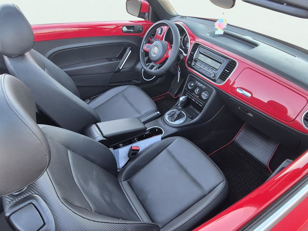 Volkswagen Beetle 1.8T PZEV Convertible 2015