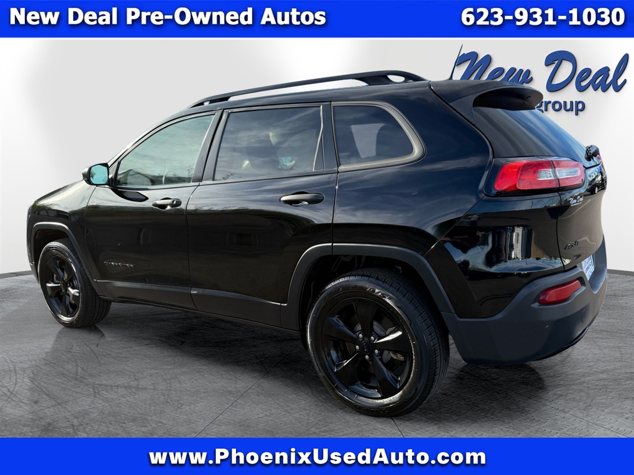 2017 Jeep Cherokee Sport photo 4