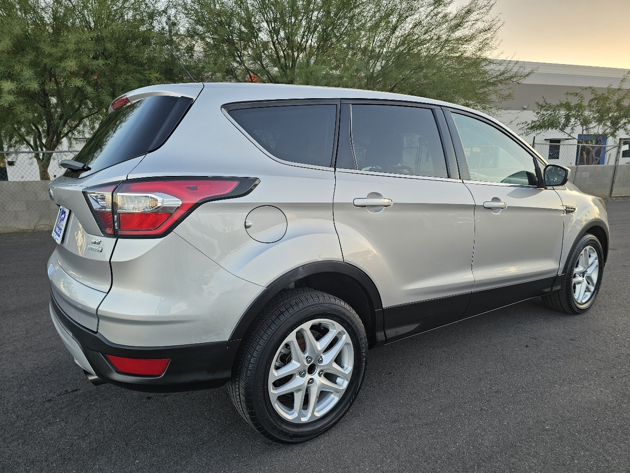 2017 Ford Escape SE photo 3