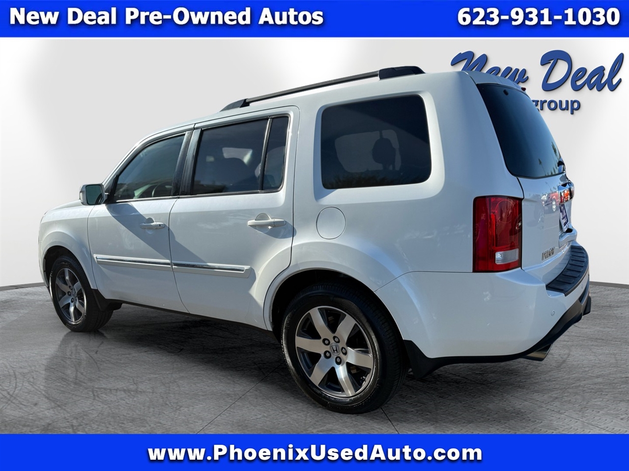 Honda Pilot Touring 2WD 5-Spd AT with DVD 2012