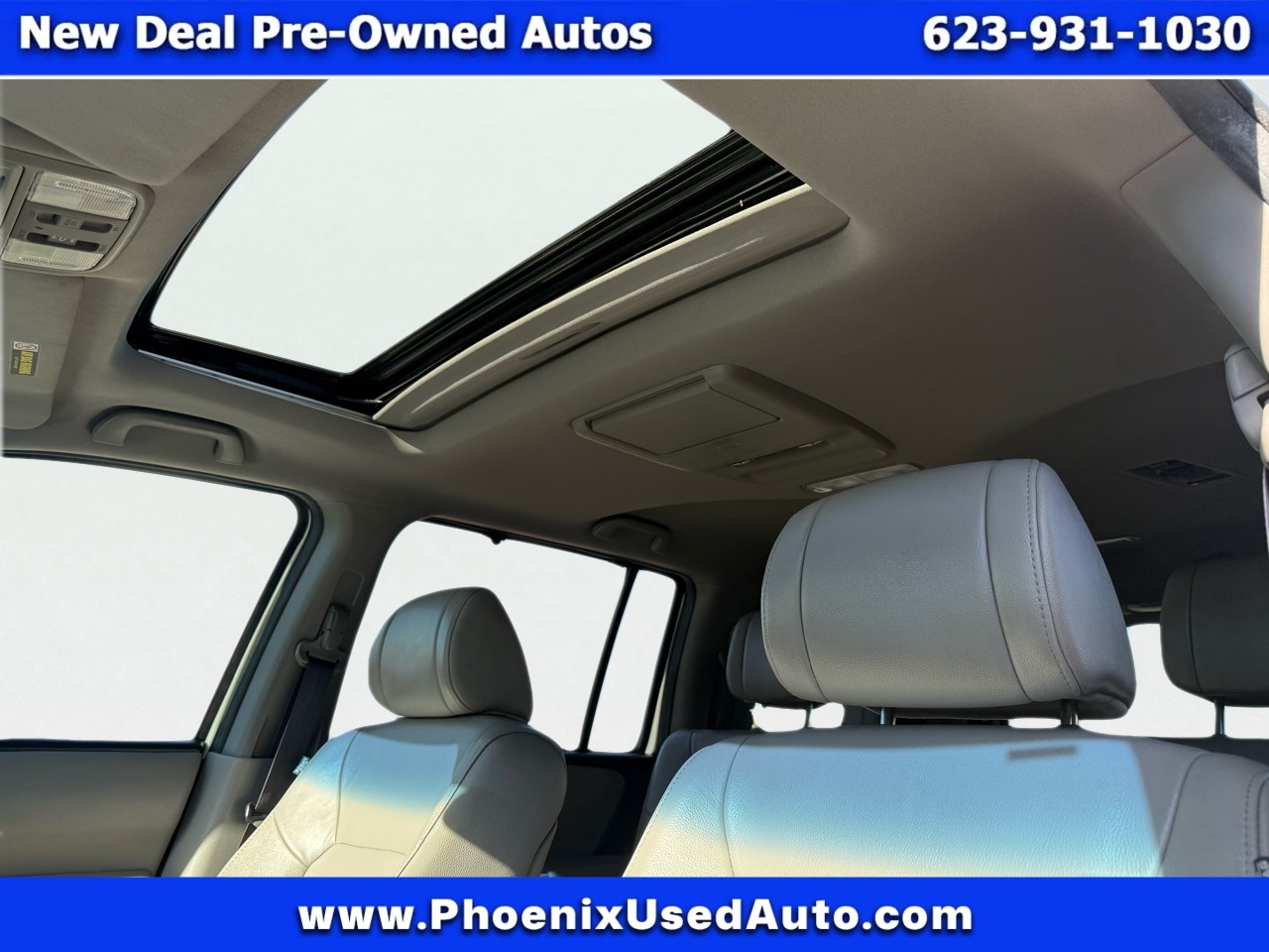 Honda Pilot Touring 2WD 5-Spd AT with DVD 2012