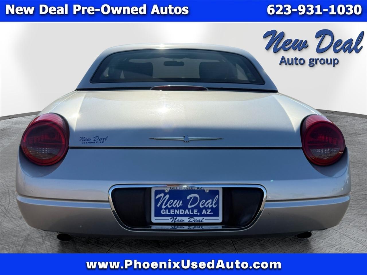 Ford Thunderbird Deluxe 2005