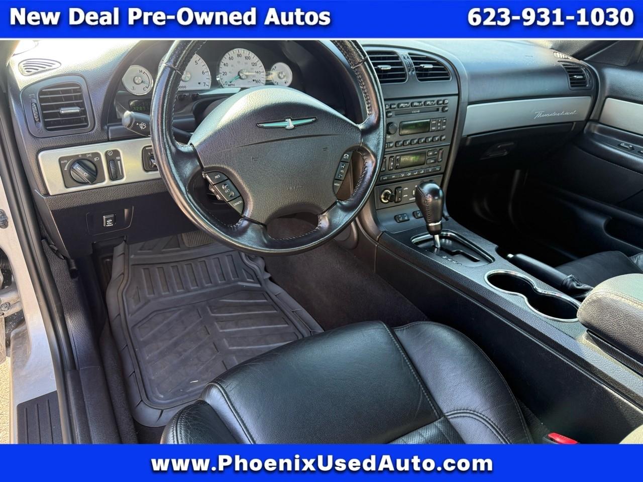 Ford Thunderbird Deluxe 2005