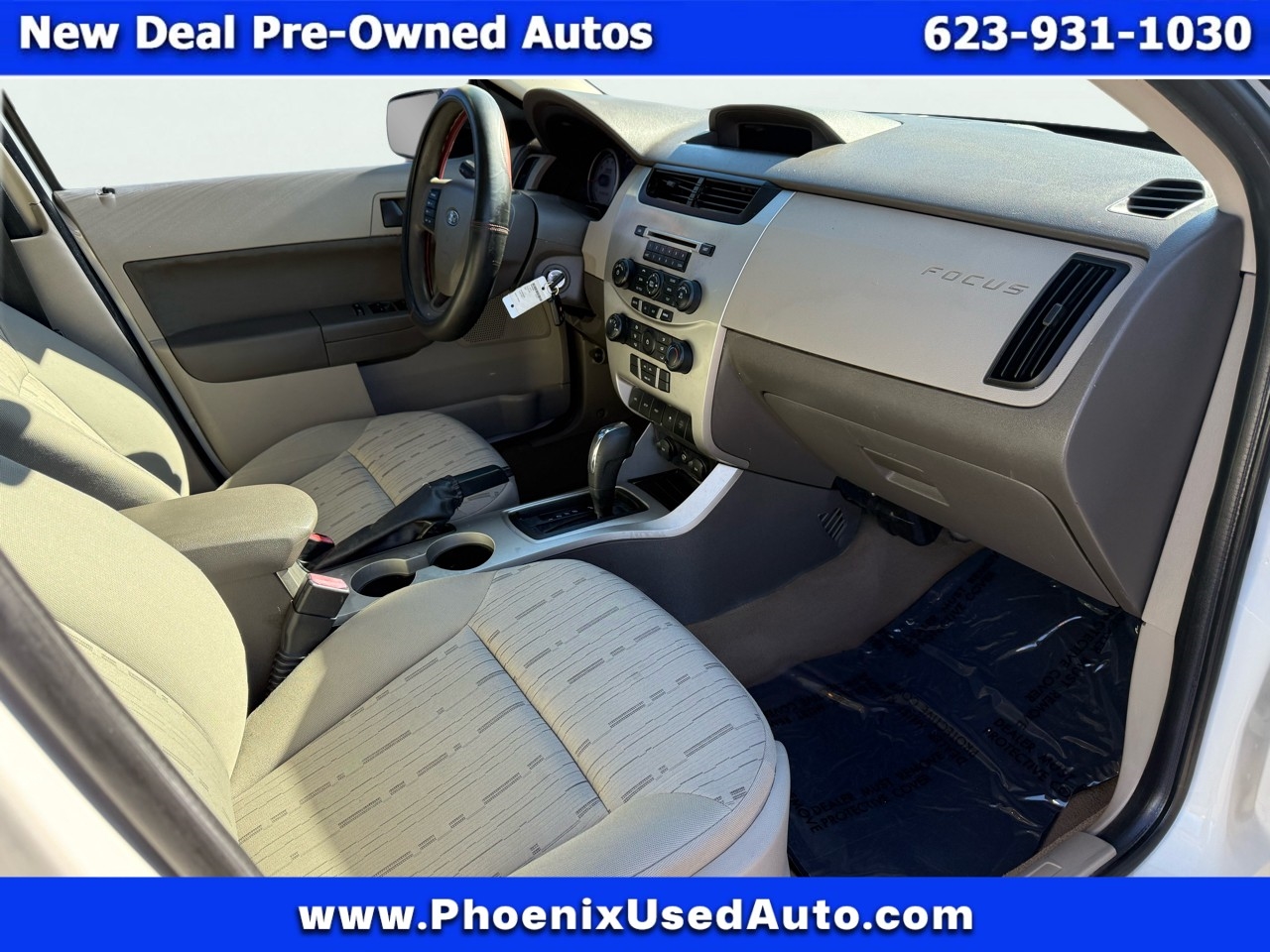 Ford Focus SE Sedan 2010