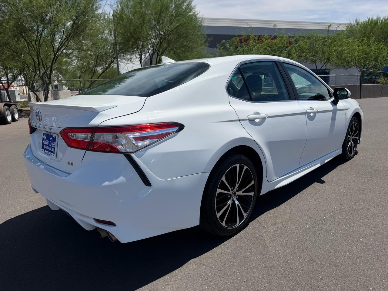 Toyota Camry SE 2020