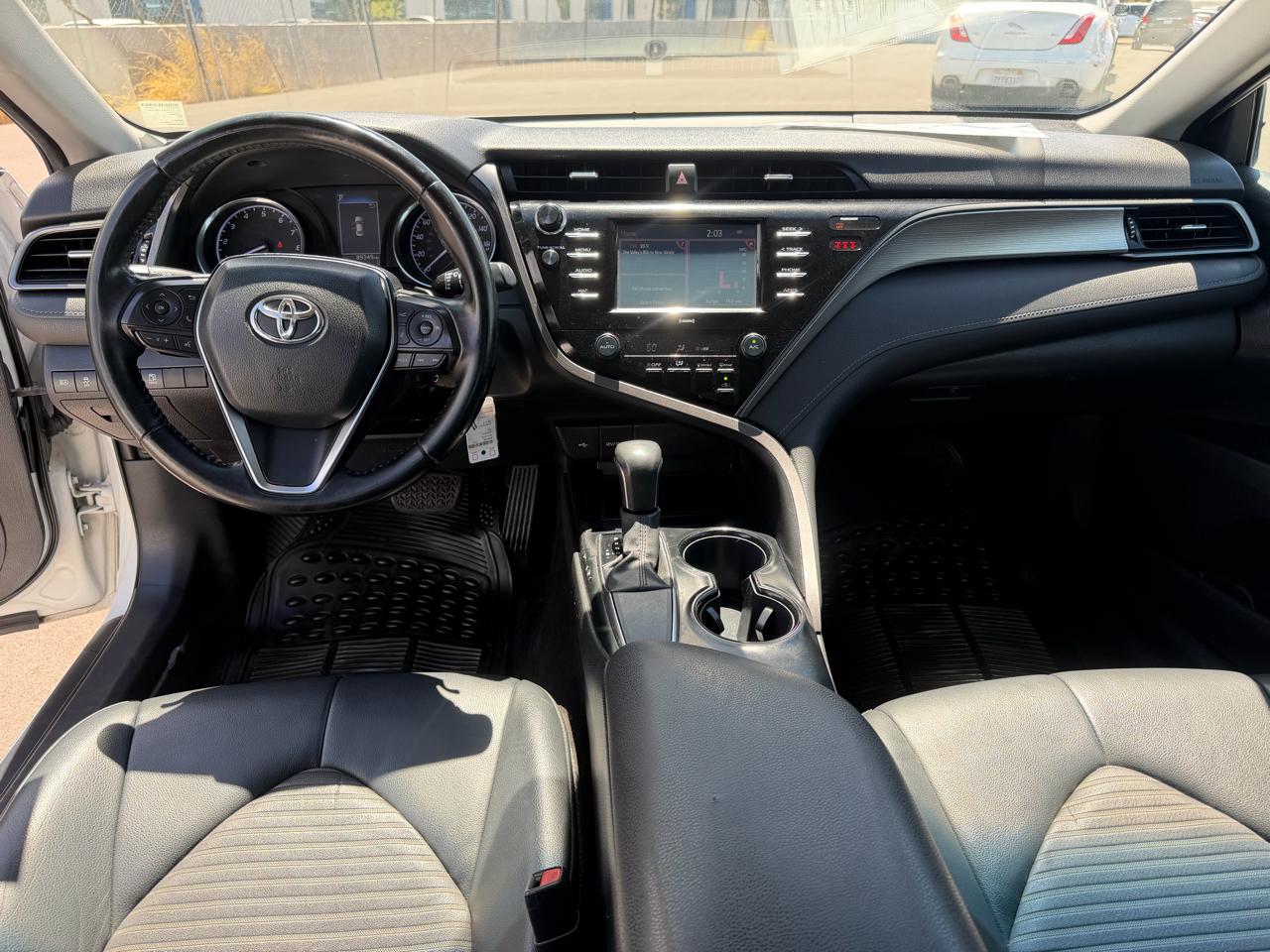 Toyota Camry SE 2020