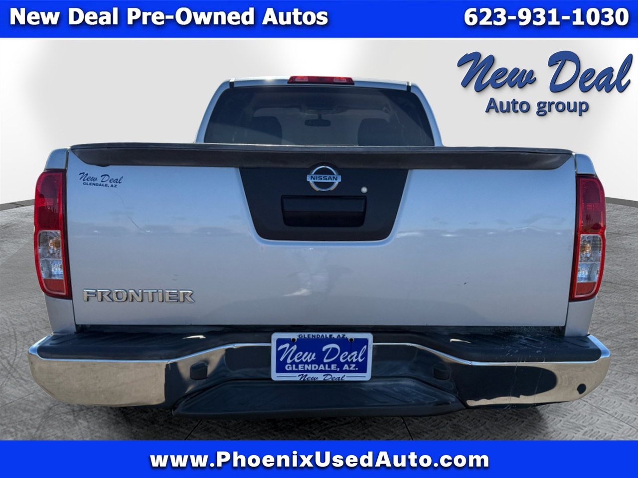 Nissan Frontier 2WD Crew Cab SWB Auto LE 2015