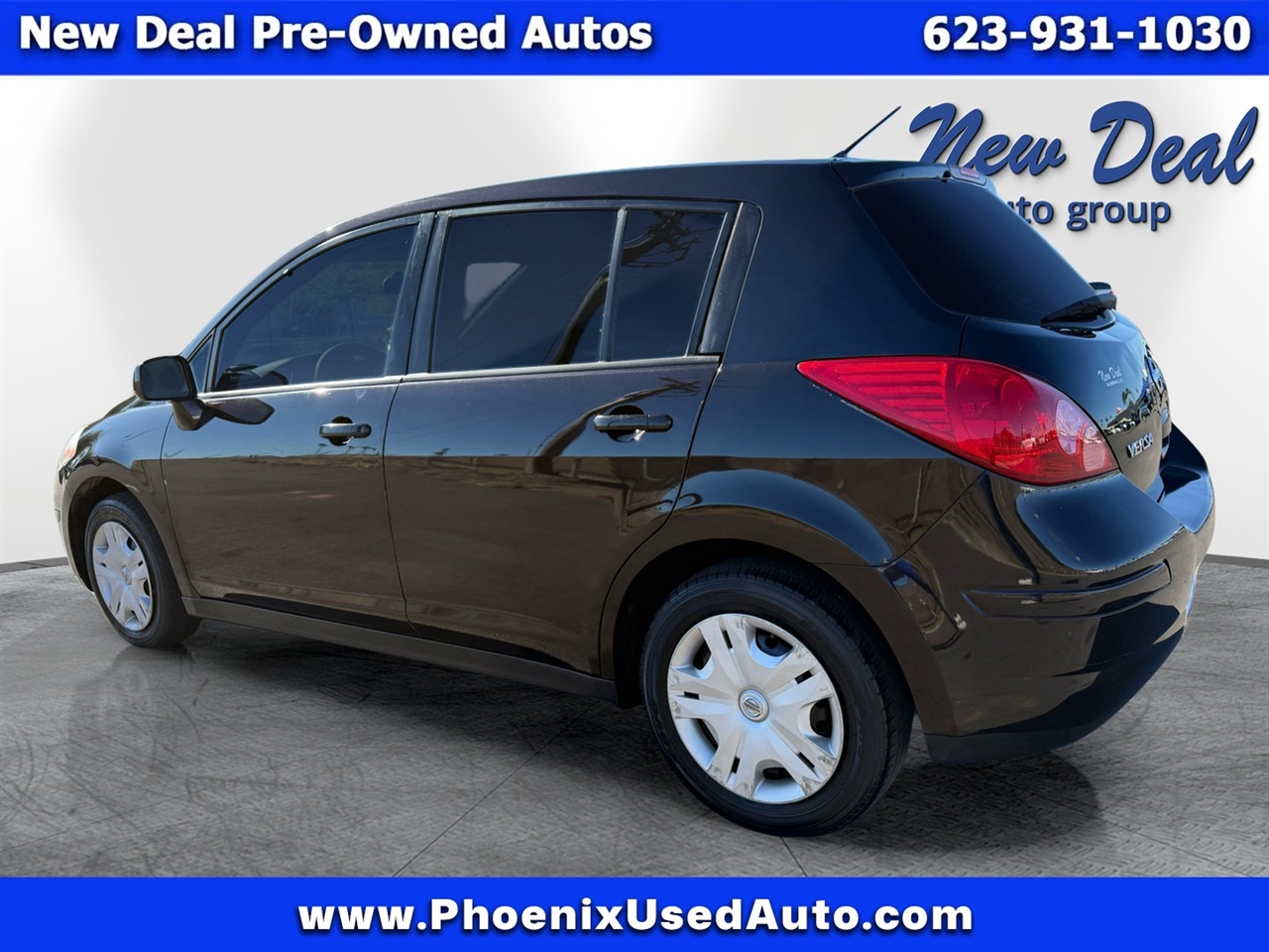 Nissan Versa 1.8 S Hatchback 2010