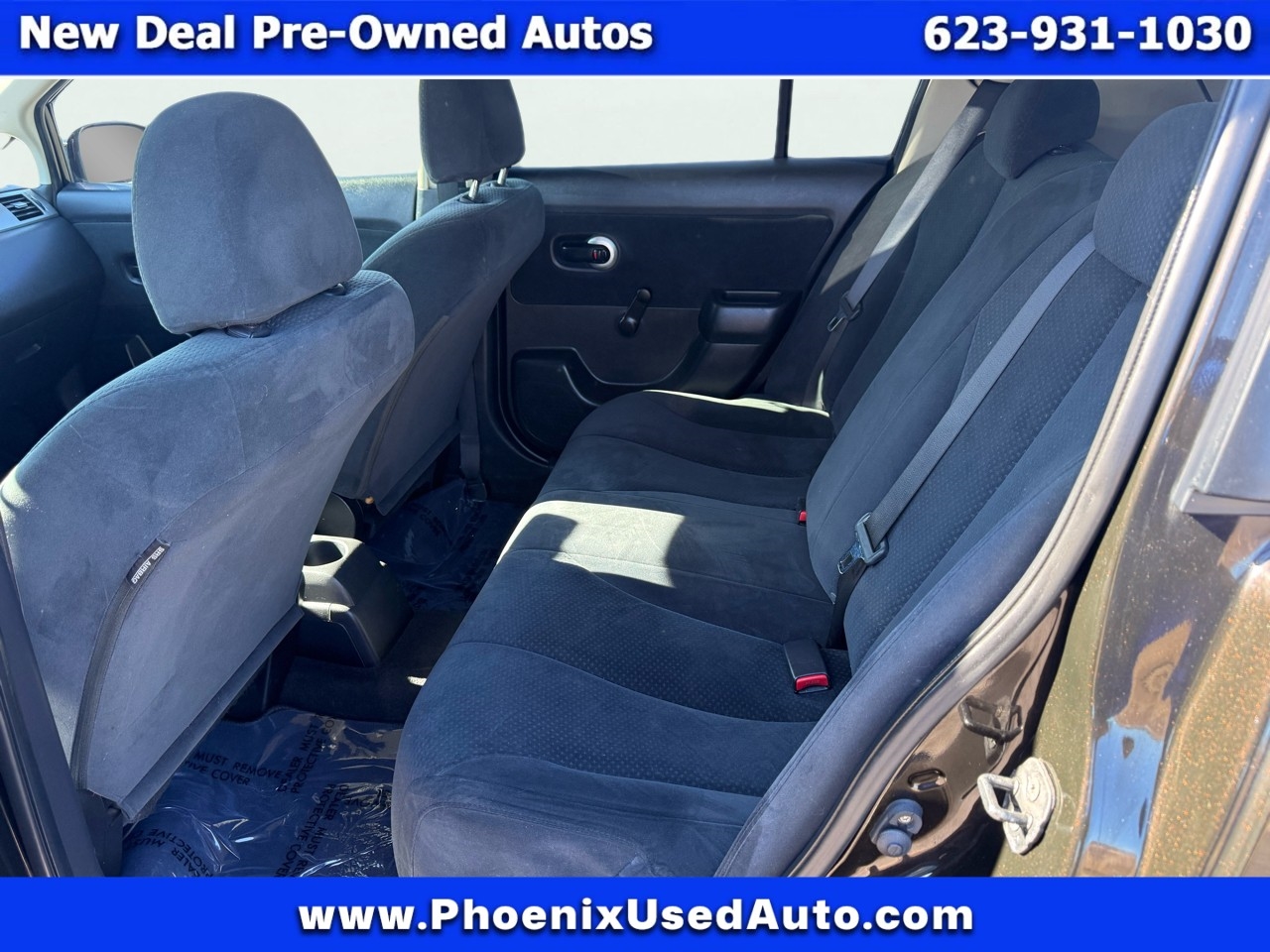 Nissan Versa 1.8 S Hatchback 2010