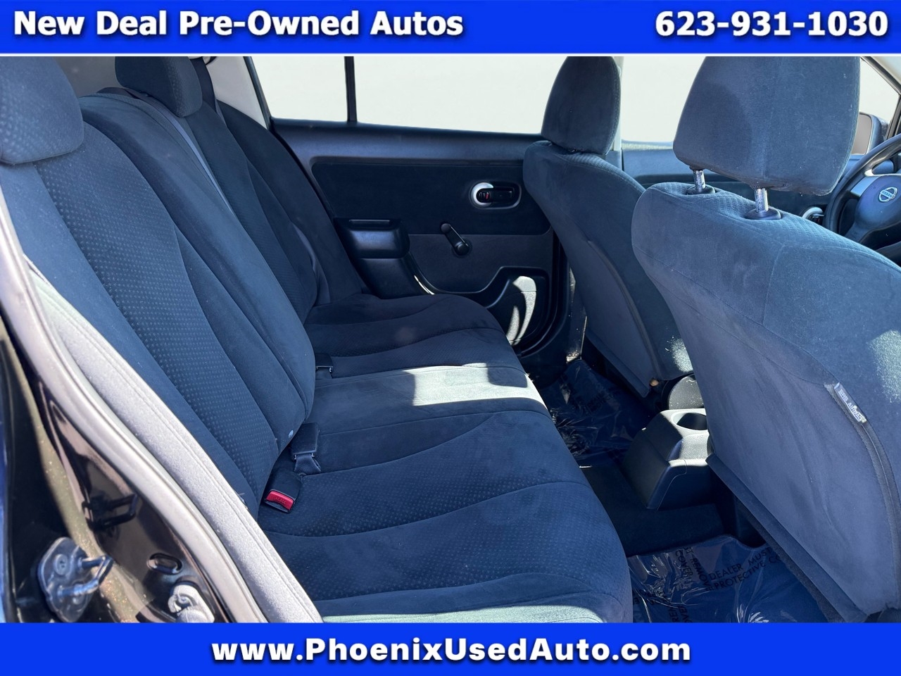 Nissan Versa 1.8 S Hatchback 2010