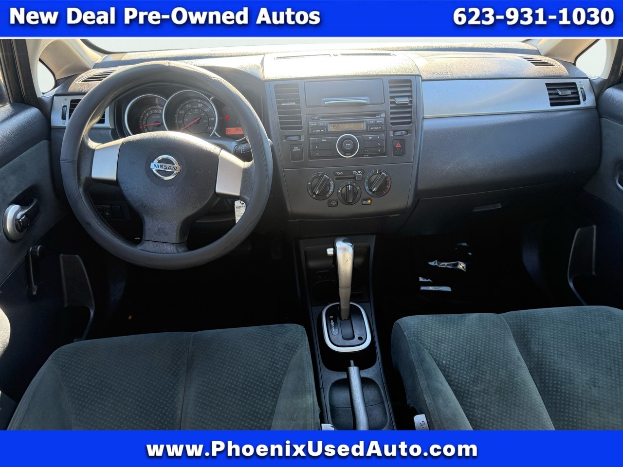 Nissan Versa 1.8 S Hatchback 2010