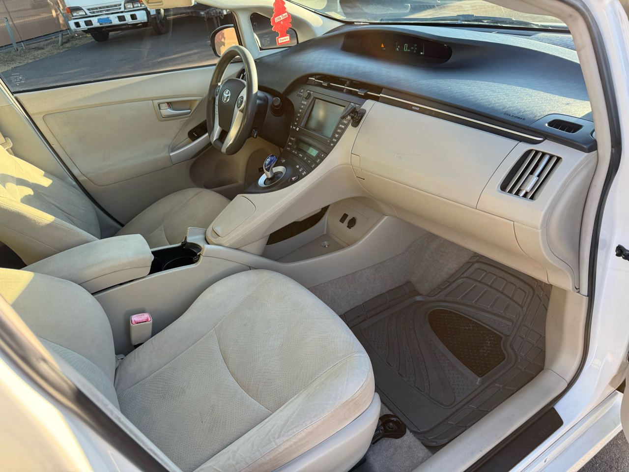 Toyota Prius Prius V 2010