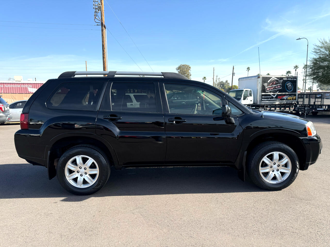 Mitsubishi Endeavor LS 2WD 2011