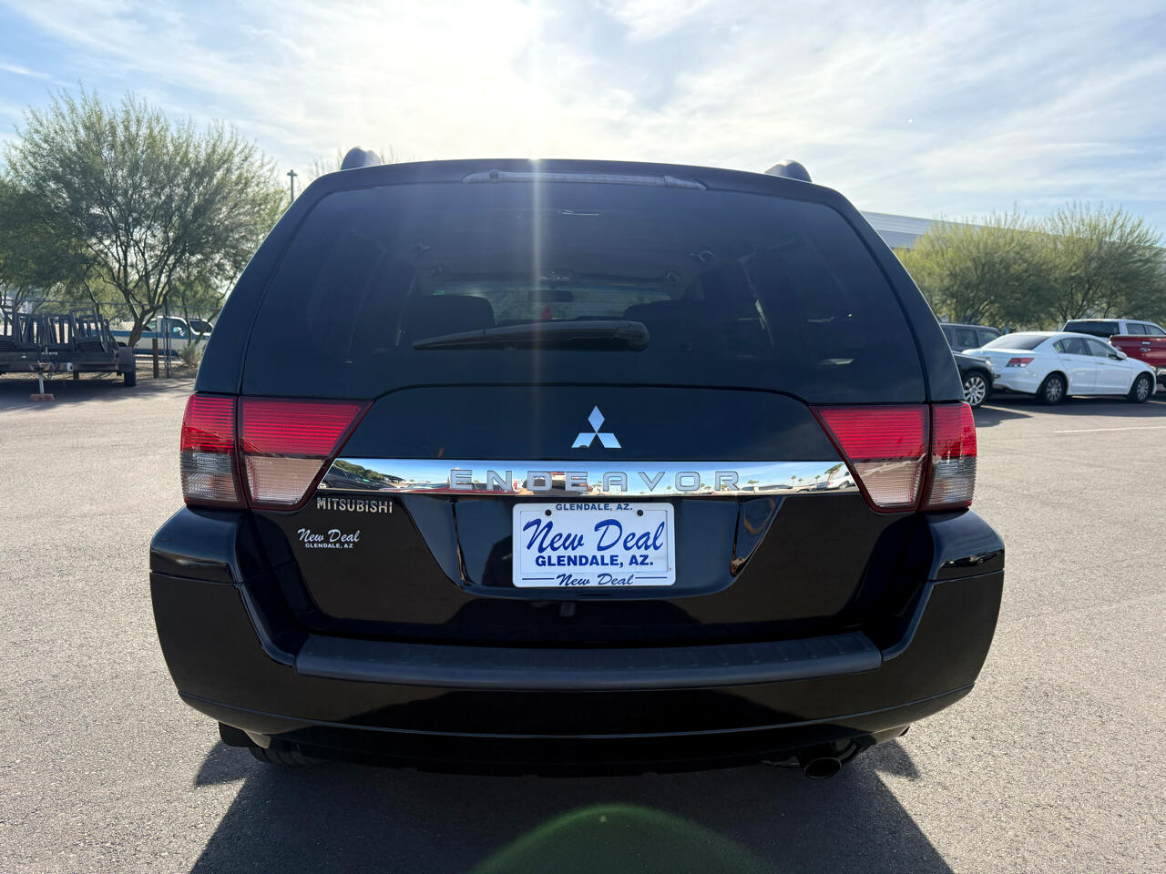 Mitsubishi Endeavor LS 2WD 2011