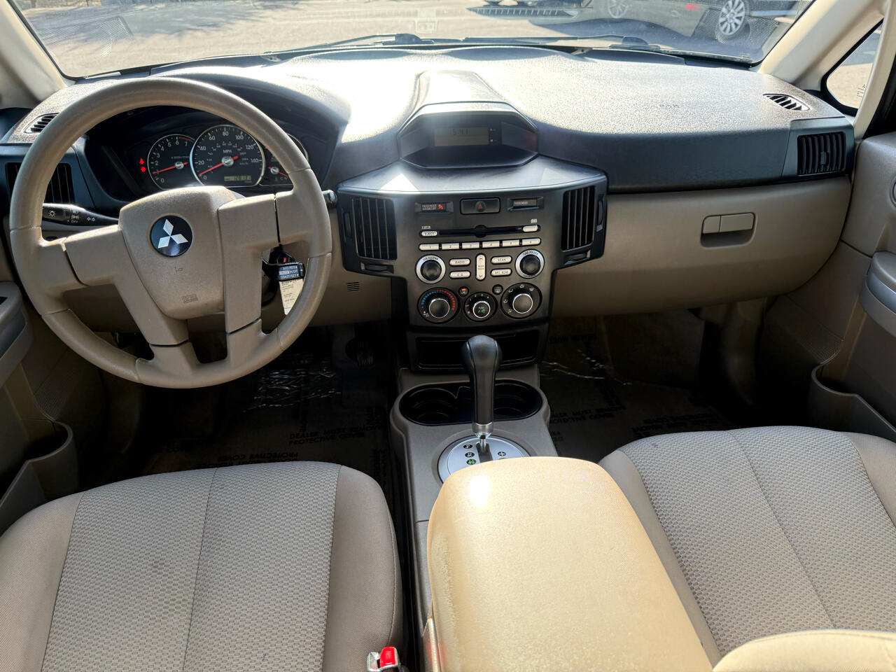 Mitsubishi Endeavor LS 2WD 2011