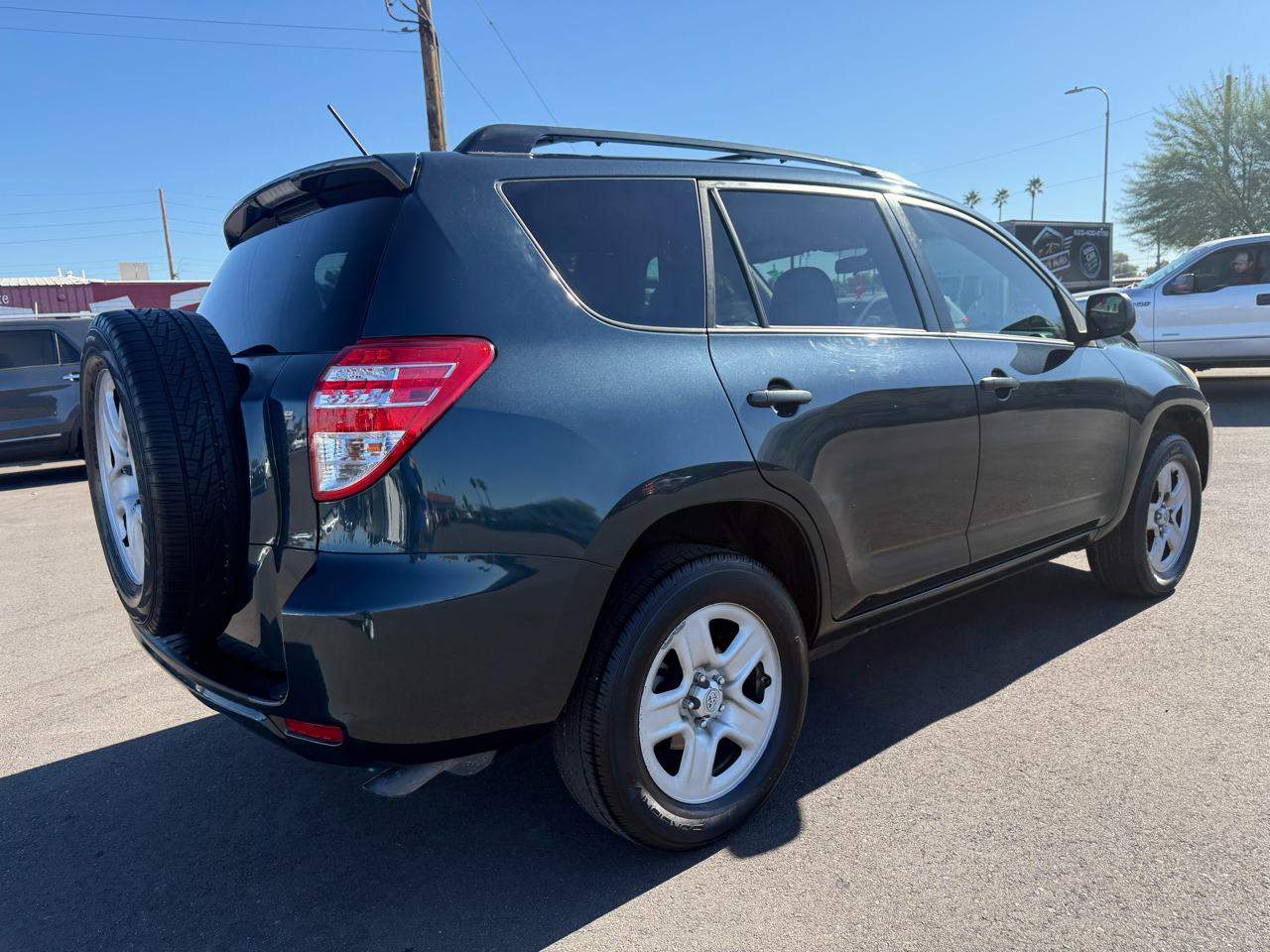 Toyota RAV4 Base I4 2WD 2012