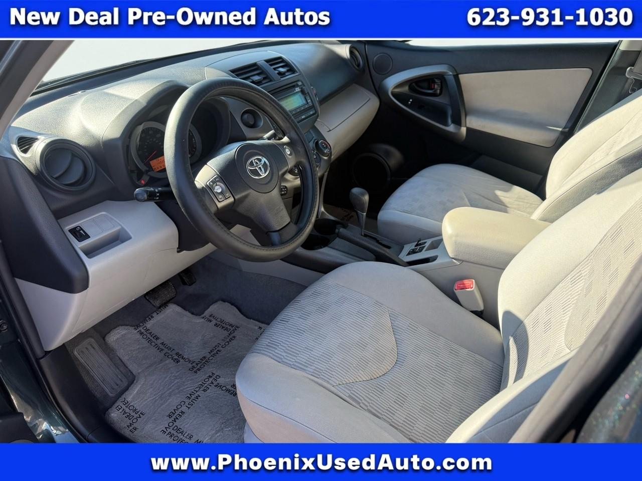 Toyota RAV4 Base I4 2WD 2012