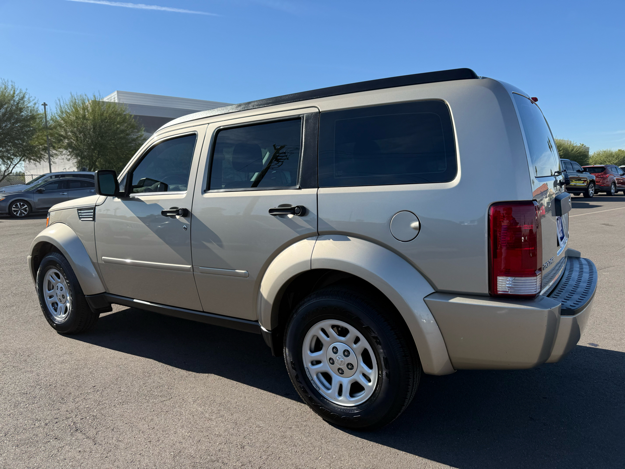 Dodge Nitro SE 2WD 2010