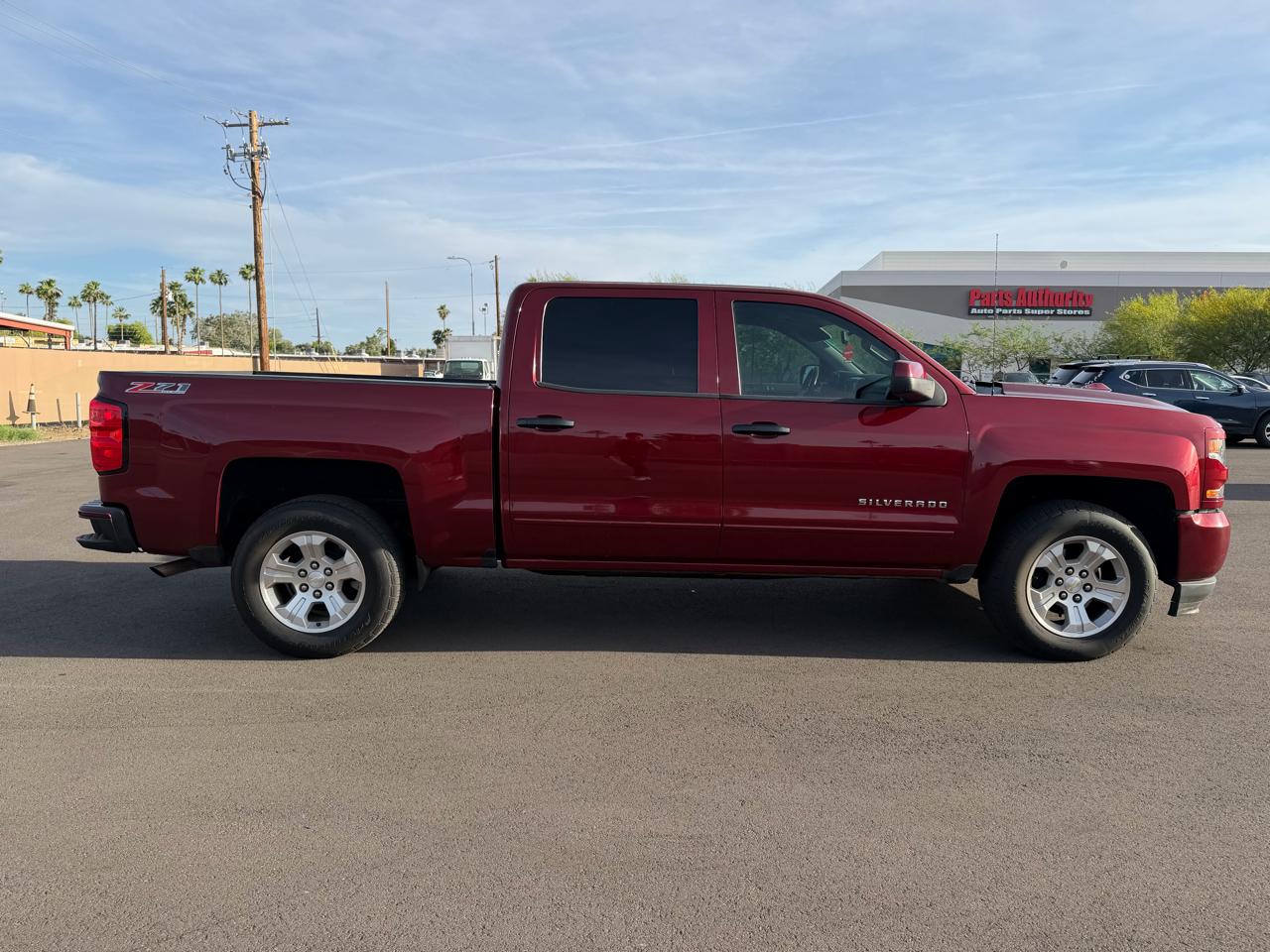 Chevrolet Silverado 1500 4WD Crew Cab 147" LT 2017