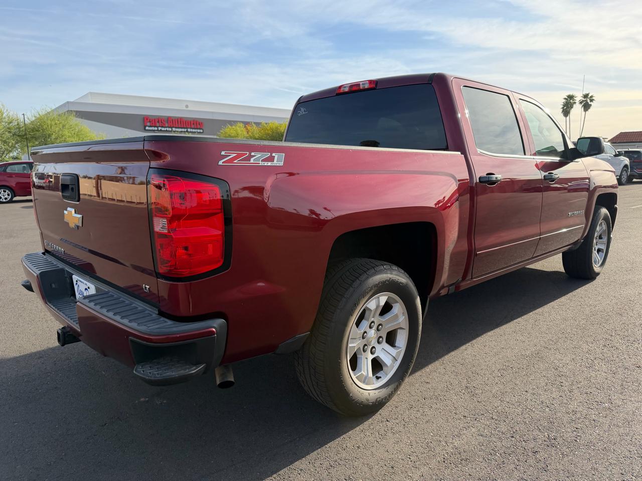 Chevrolet Silverado 1500 4WD Crew Cab 147" LT 2017